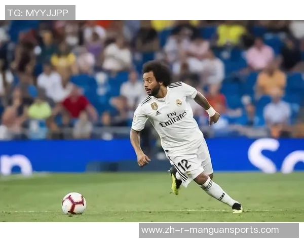 八大足球球星精彩瞬间与独特风采全方位展示图集